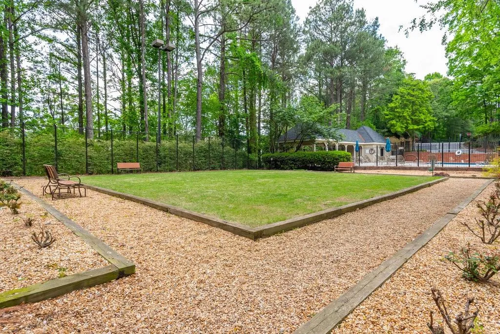 1009 Camden Court, Sandy Springs, Georgia 30327, 2 Bedrooms Bedrooms, ,2 BathroomsBathrooms,Residential,Sold,1009 Camden Court,7207583