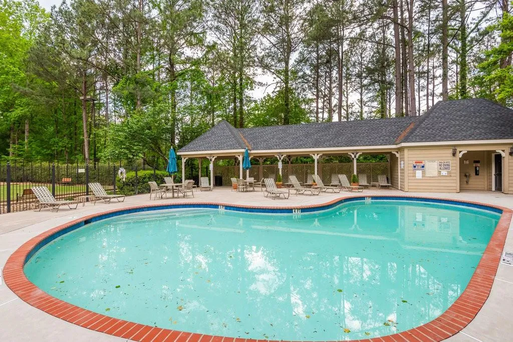 1009 Camden Court, Sandy Springs, Georgia 30327, 2 Bedrooms Bedrooms, ,2 BathroomsBathrooms,Residential,Sold,1009 Camden Court,7207583