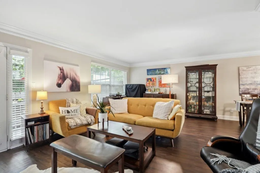 6980 Roswell Road Unit H-2, Sandy Springs, Georgia 30328, 3 Bedrooms Bedrooms, ,2 BathroomsBathrooms,Residential,Sold,6980 Roswell Road Unit H-2,7407875