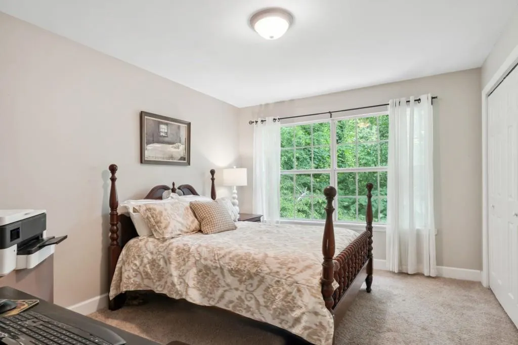 6980 Roswell Road Unit H-2, Sandy Springs, Georgia 30328, 3 Bedrooms Bedrooms, ,2 BathroomsBathrooms,Residential,Sold,6980 Roswell Road Unit H-2,7407875