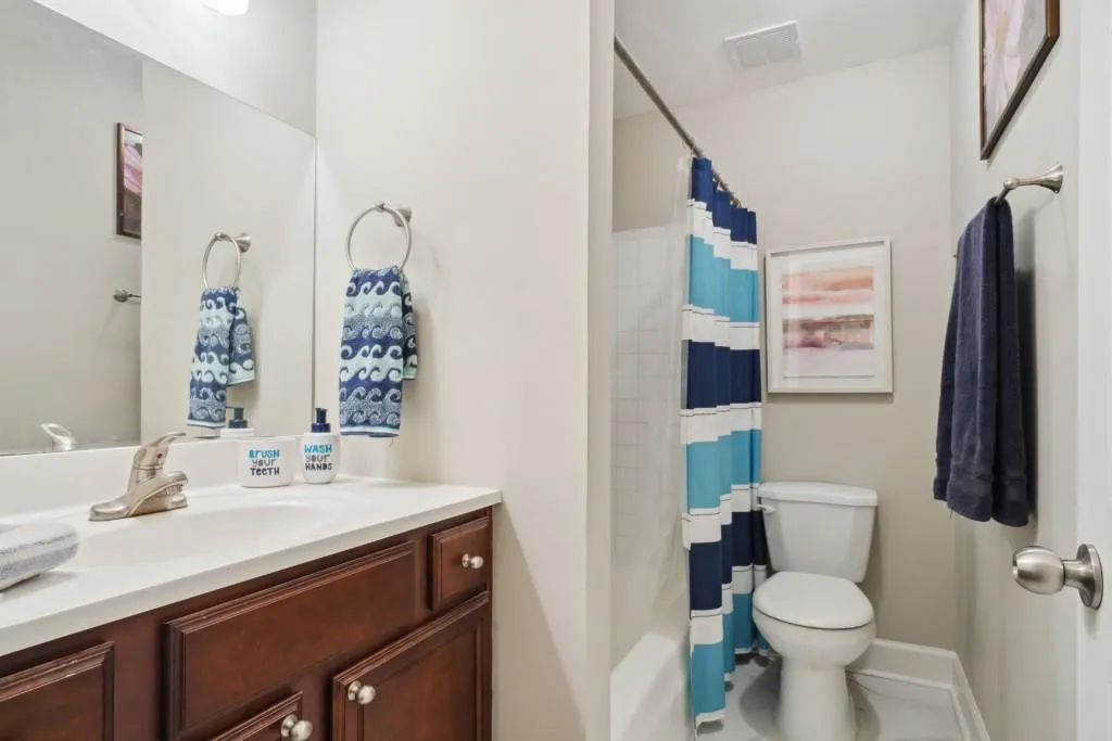 6980 Roswell Road Unit H-2, Sandy Springs, Georgia 30328, 3 Bedrooms Bedrooms, ,2 BathroomsBathrooms,Residential,Sold,6980 Roswell Road Unit H-2,7407875