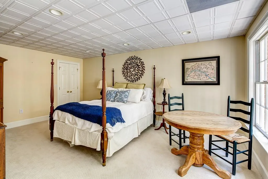 5760 Long Grove Drive, Sandy Springs, Georgia 30328, 5 Bedrooms Bedrooms, ,4 BathroomsBathrooms,Residential,Sold,5760 Long Grove Drive,5692511