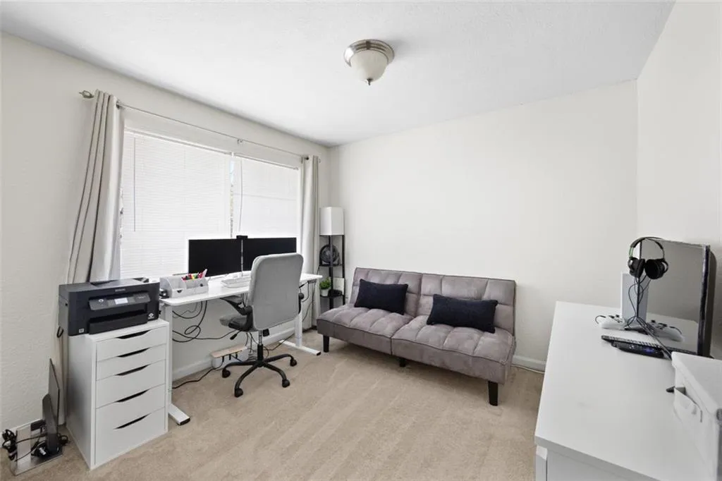 6940 Roswell Road Unit # 25b, Sandy Springs, Georgia 30328, 2 Bedrooms Bedrooms, ,1 BathroomBathrooms,Residential,Sold,6940 Roswell Road Unit # 25b,7361368