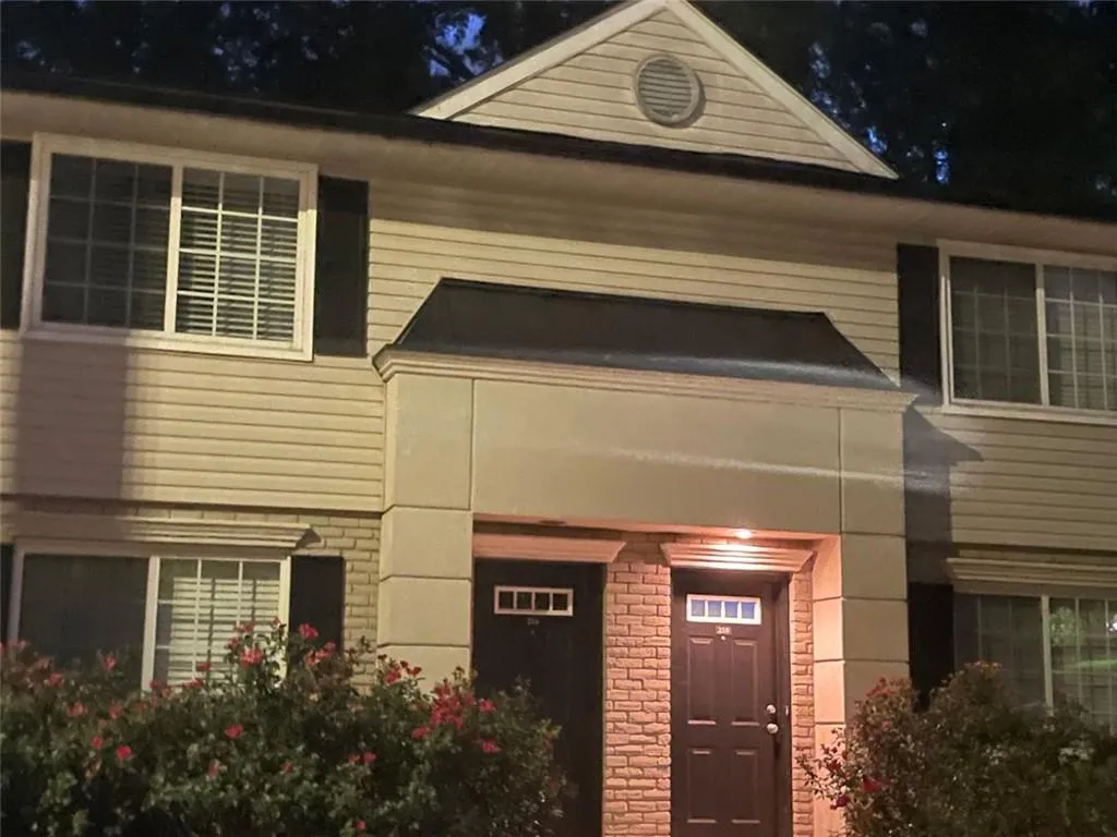 6940 Roswell Road Unit # 25b, Sandy Springs, Georgia 30328, 2 Bedrooms Bedrooms, ,1 BathroomBathrooms,Residential,Sold,6940 Roswell Road Unit # 25b,7361368