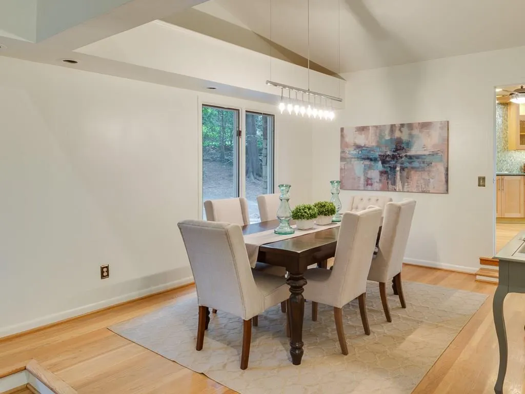 275 Crosstree Lane, Sandy Springs, Georgia 30328, 4 Bedrooms Bedrooms, ,4 BathroomsBathrooms,Residential,Sold,275 Crosstree Lane,6060078