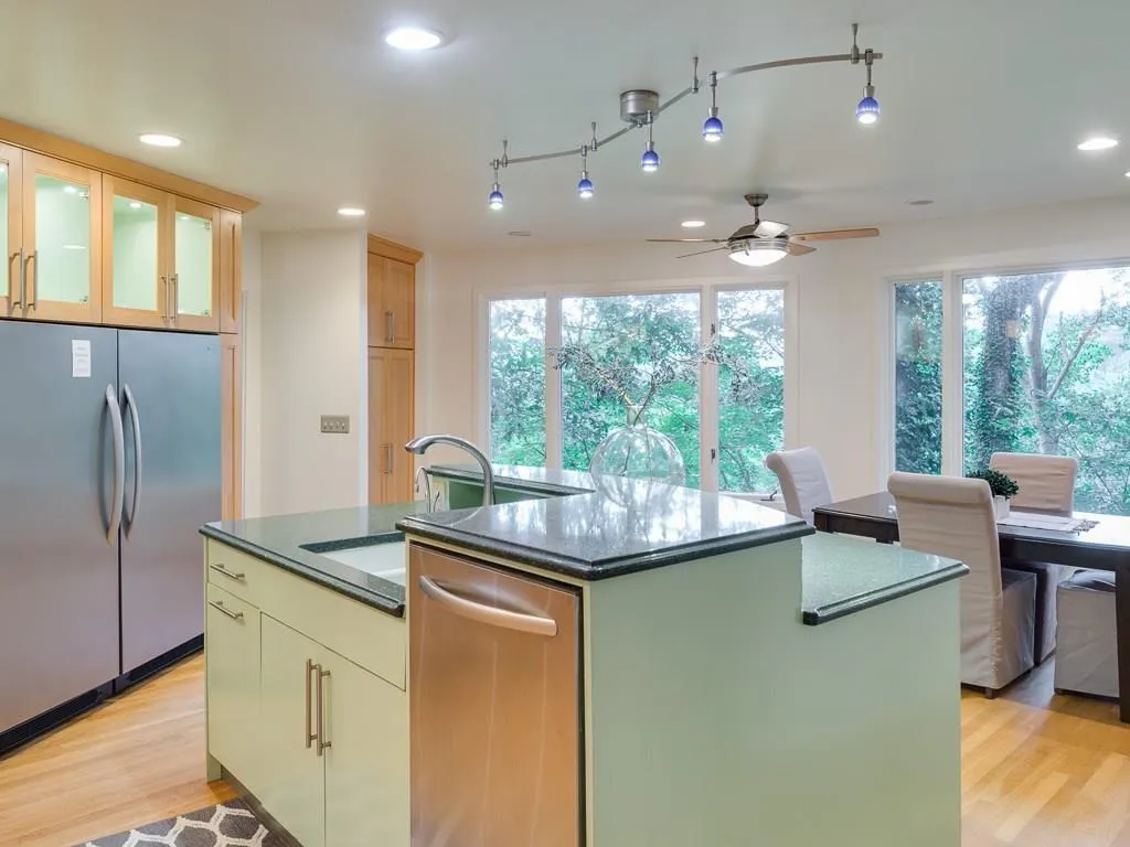 275 Crosstree Lane, Sandy Springs, Georgia 30328, 4 Bedrooms Bedrooms, ,4 BathroomsBathrooms,Residential,Sold,275 Crosstree Lane,6060078