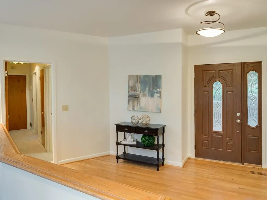 275 Crosstree Lane, Sandy Springs, Georgia 30328, 4 Bedrooms Bedrooms, ,4 BathroomsBathrooms,Residential,Sold,275 Crosstree Lane,6060078