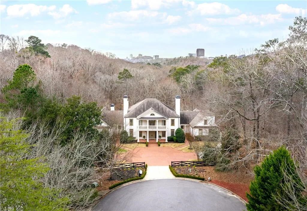 1430 N Harris Ridge, Atlanta, Georgia 30327, 7 Bedrooms Bedrooms, ,7 BathroomsBathrooms,Residential,Sold,1430 N Harris Ridge,6827868