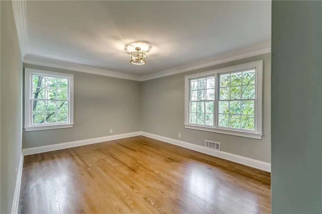5335 Peachtree Dunwoody Road, Sandy Springs, Georgia 30342, 4 Bedrooms Bedrooms, ,3 BathroomsBathrooms,Residential,Sold,5335 Peachtree Dunwoody Road,7021659