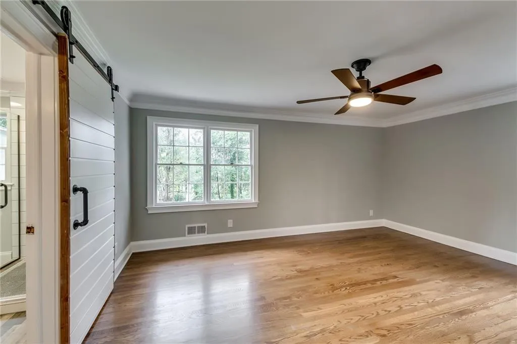 5335 Peachtree Dunwoody Road, Sandy Springs, Georgia 30342, 4 Bedrooms Bedrooms, ,3 BathroomsBathrooms,Residential,Sold,5335 Peachtree Dunwoody Road,7021659