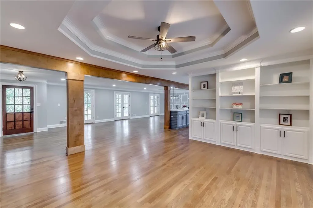 5335 Peachtree Dunwoody Road, Sandy Springs, Georgia 30342, 4 Bedrooms Bedrooms, ,3 BathroomsBathrooms,Residential,Sold,5335 Peachtree Dunwoody Road,7021659