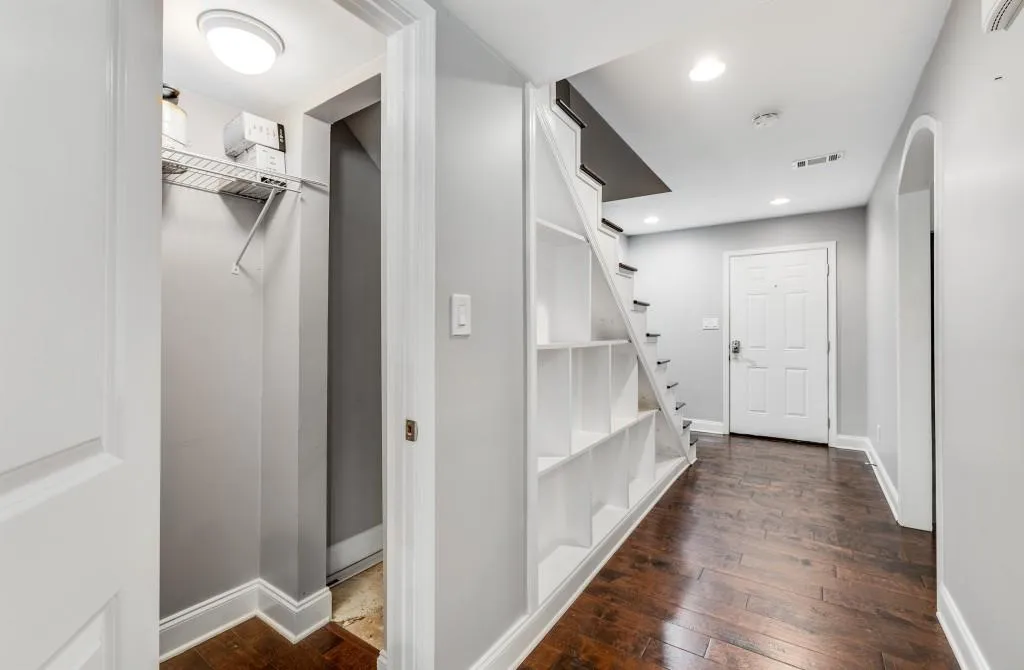 6980 Roswell Road Unit N5, Atlanta, Georgia 30328, 3 Bedrooms Bedrooms, ,2 BathroomsBathrooms,Residential,Sold,6980 Roswell Road Unit N5,7059325