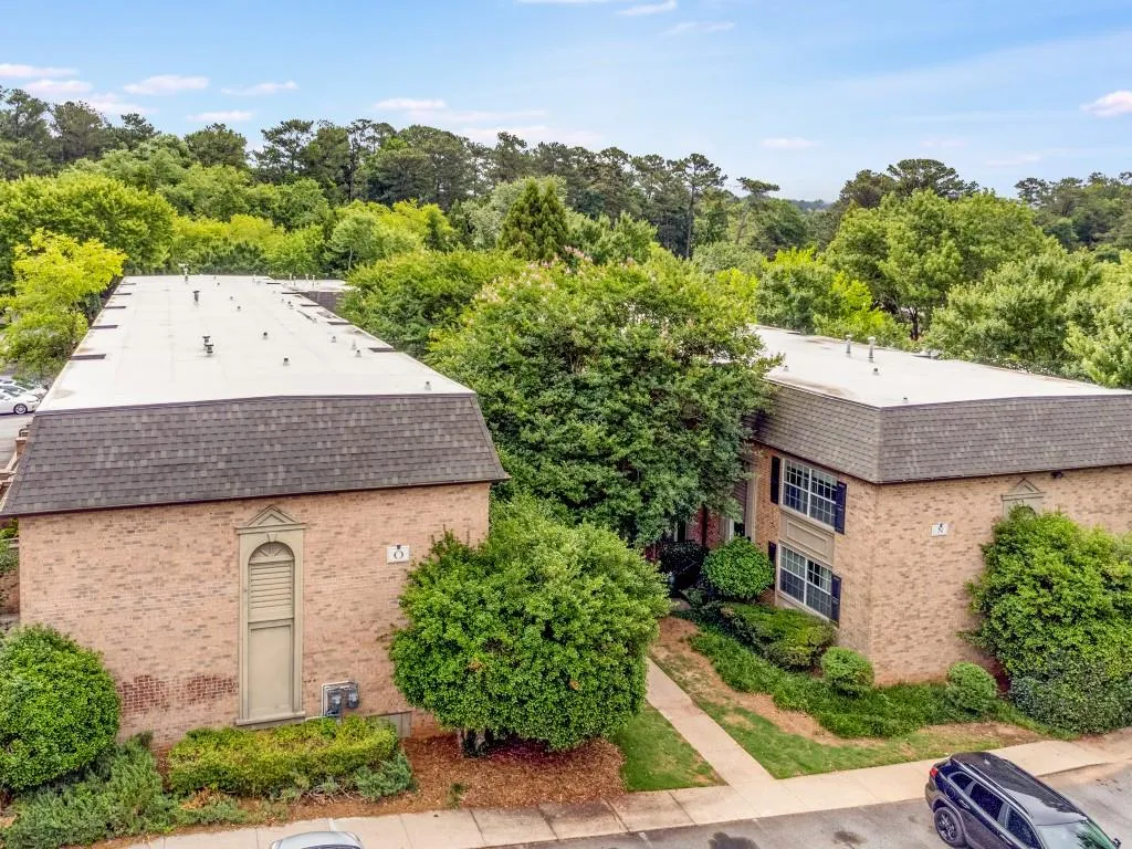 6980 Roswell Road Unit N5, Atlanta, Georgia 30328, 3 Bedrooms Bedrooms, ,2 BathroomsBathrooms,Residential,Sold,6980 Roswell Road Unit N5,7059325