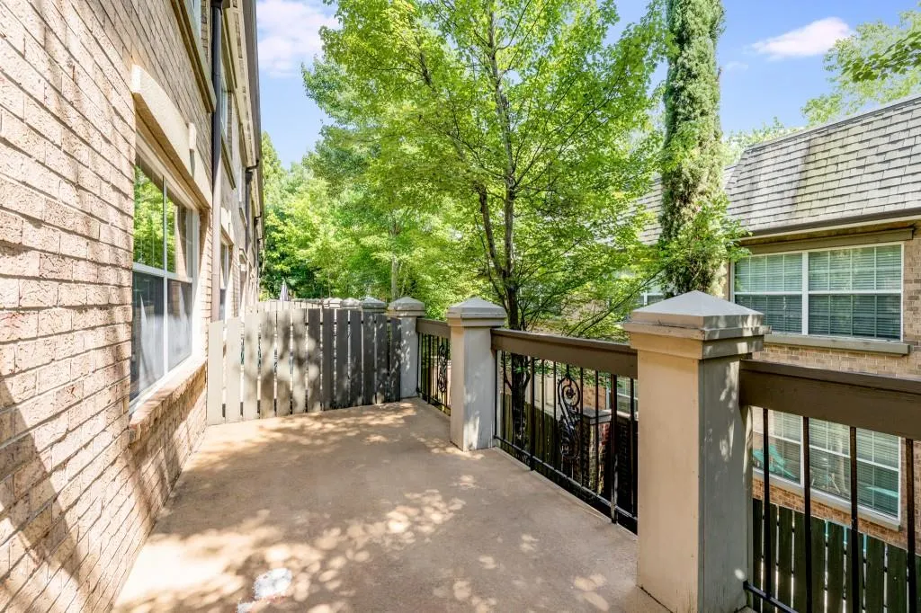 6980 Roswell Road Unit N5, Atlanta, Georgia 30328, 3 Bedrooms Bedrooms, ,2 BathroomsBathrooms,Residential,Sold,6980 Roswell Road Unit N5,7059325