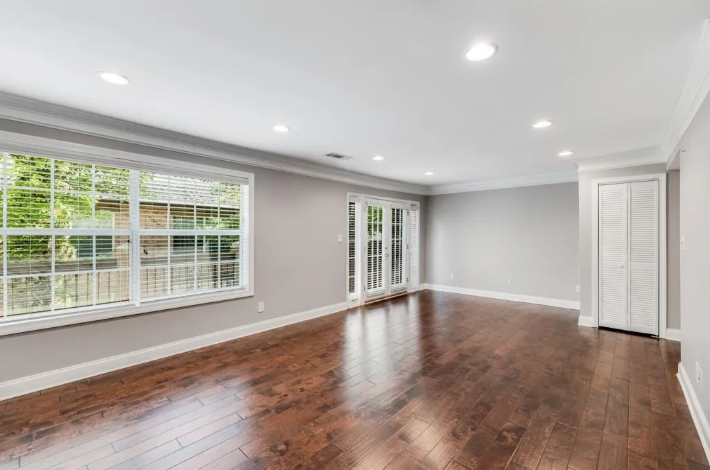 6980 Roswell Road Unit N5, Atlanta, Georgia 30328, 3 Bedrooms Bedrooms, ,2 BathroomsBathrooms,Residential,Sold,6980 Roswell Road Unit N5,7059325