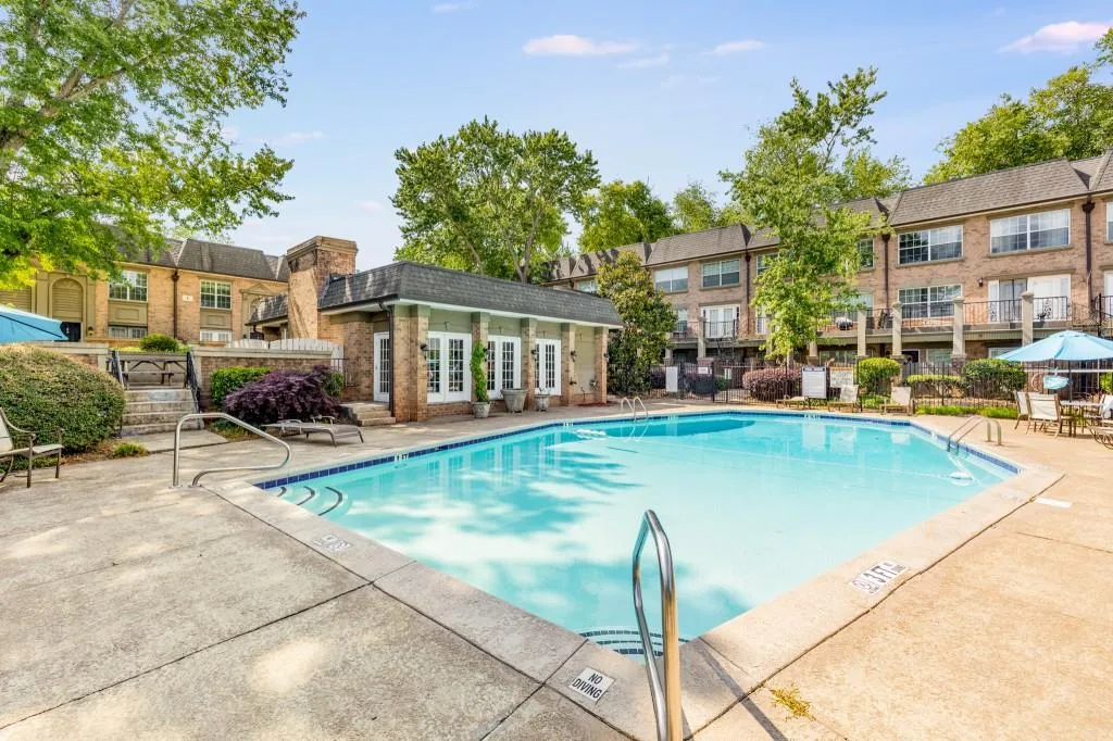 6980 Roswell Road Unit N5, Atlanta, Georgia 30328, 3 Bedrooms Bedrooms, ,2 BathroomsBathrooms,Residential,Sold,6980 Roswell Road Unit N5,7059325
