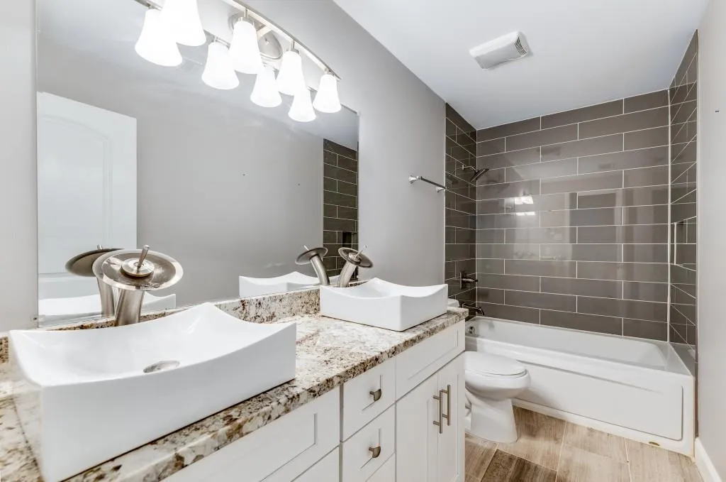 6980 Roswell Road Unit N5, Atlanta, Georgia 30328, 3 Bedrooms Bedrooms, ,2 BathroomsBathrooms,Residential,Sold,6980 Roswell Road Unit N5,7059325
