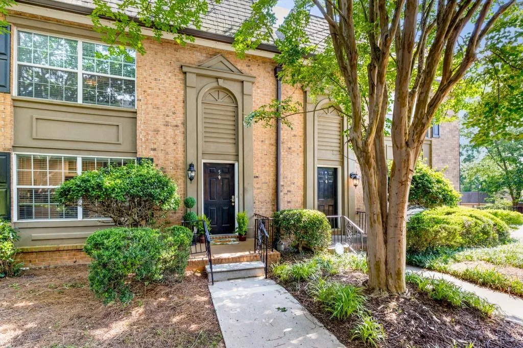 6980 Roswell Road Unit N5, Atlanta, Georgia 30328, 3 Bedrooms Bedrooms, ,2 BathroomsBathrooms,Residential,Sold,6980 Roswell Road Unit N5,7059325
