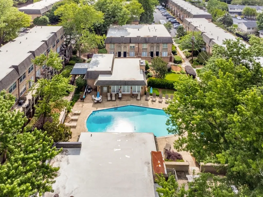 6980 Roswell Road Unit N5, Atlanta, Georgia 30328, 3 Bedrooms Bedrooms, ,2 BathroomsBathrooms,Residential,Sold,6980 Roswell Road Unit N5,7059325