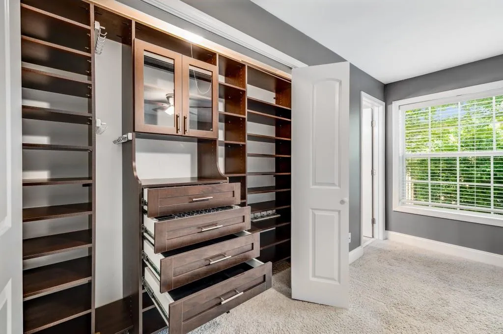 6980 Roswell Road Unit N5, Atlanta, Georgia 30328, 3 Bedrooms Bedrooms, ,2 BathroomsBathrooms,Residential,Sold,6980 Roswell Road Unit N5,7059325