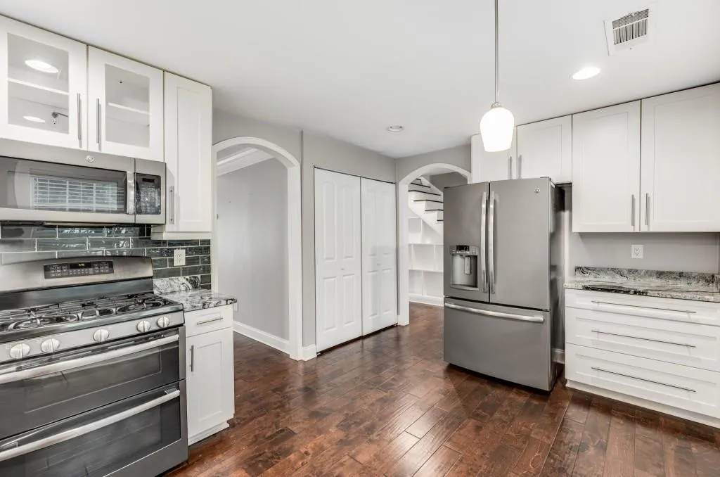 6980 Roswell Road Unit N5, Atlanta, Georgia 30328, 3 Bedrooms Bedrooms, ,2 BathroomsBathrooms,Residential,Sold,6980 Roswell Road Unit N5,7059325