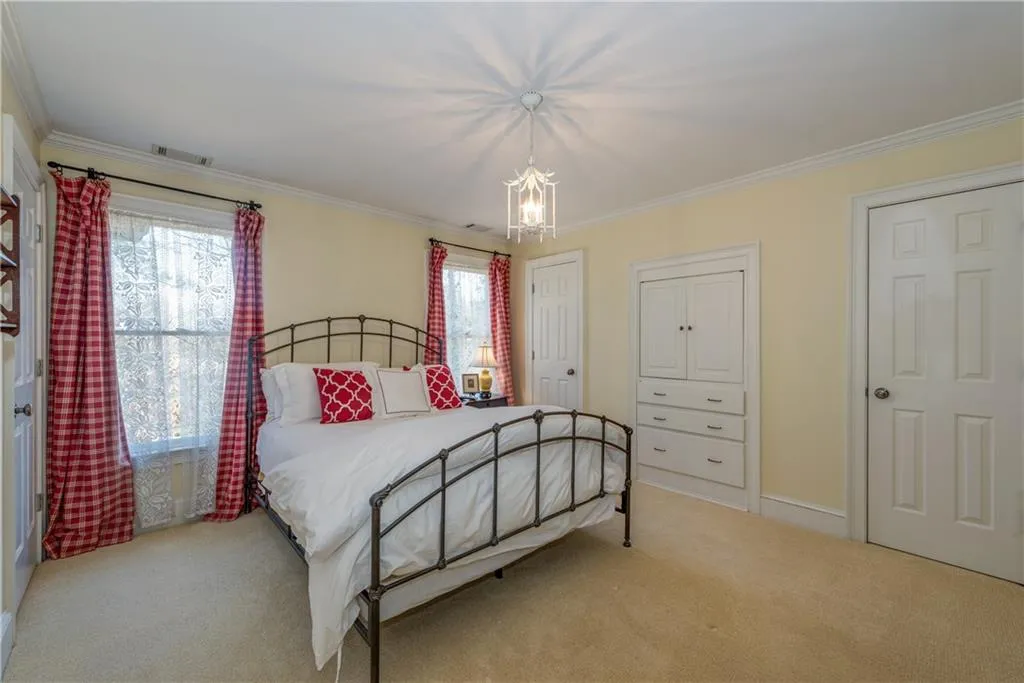 4941 Long Island Drive Nw, Sandy Springs, Georgia 30327, 5 Bedrooms Bedrooms, ,4 BathroomsBathrooms,Residential,Sold,4941 Long Island Drive Nw,5799594