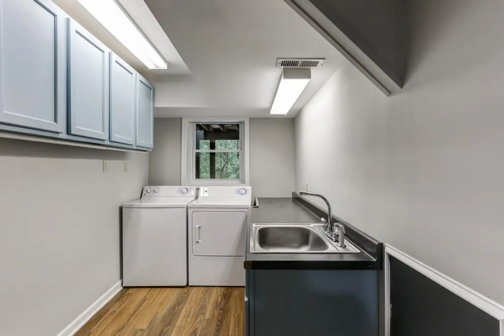 6630 Williamson Drive, Atlanta, Georgia 30328, 4 Bedrooms Bedrooms, ,3 BathroomsBathrooms,Residential,Sold,6630 Williamson Drive,6796597