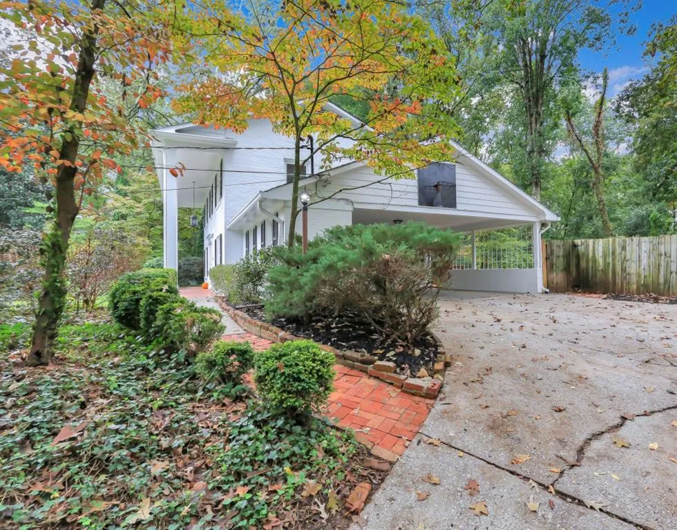6630 Williamson Drive, Atlanta, Georgia 30328, 4 Bedrooms Bedrooms, ,3 BathroomsBathrooms,Residential,Sold,6630 Williamson Drive,6796597