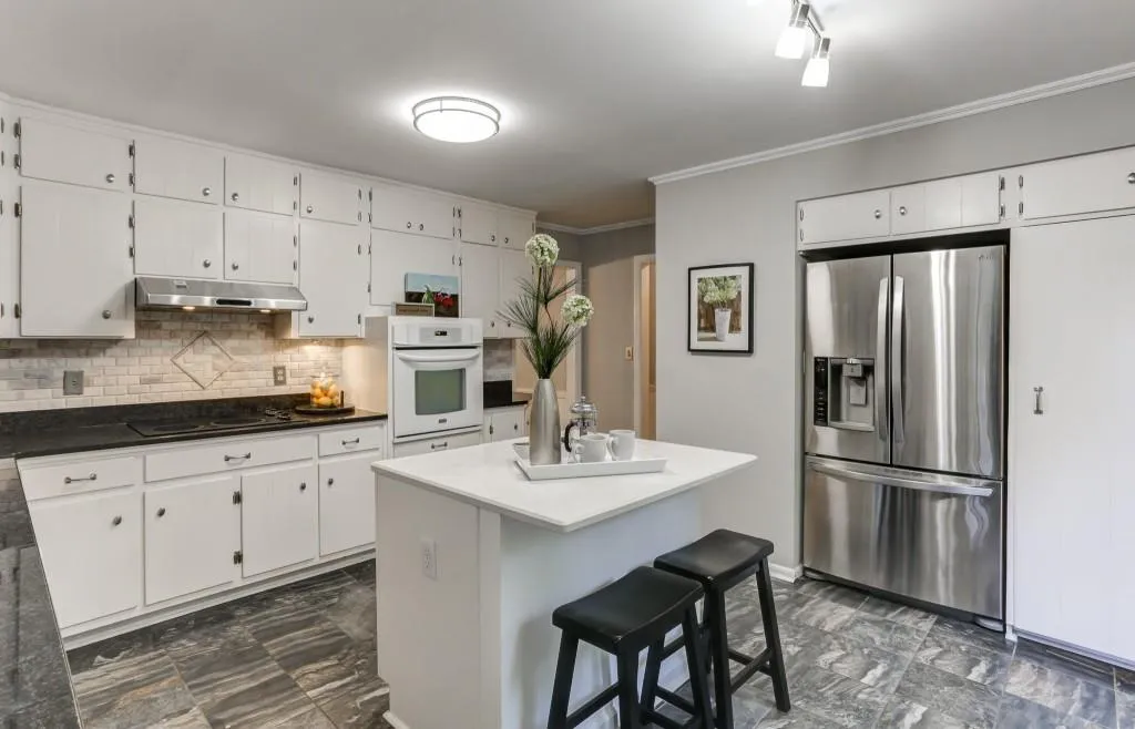 6630 Williamson Drive, Atlanta, Georgia 30328, 4 Bedrooms Bedrooms, ,3 BathroomsBathrooms,Residential,Sold,6630 Williamson Drive,6796597