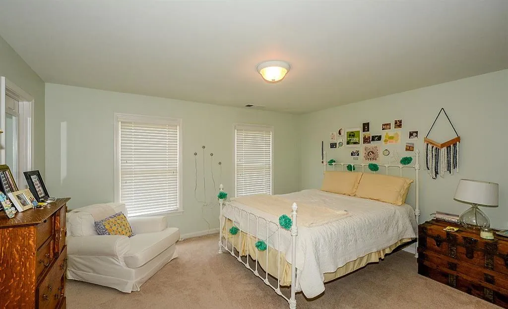 23 Carrington Way, Sandy Springs, Georgia 30328, 3 Bedrooms Bedrooms, ,3 BathroomsBathrooms,Residential,Sold,23 Carrington Way,5912914