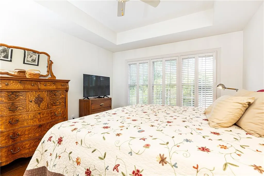 211 Colonial Homes Drive Nw Unit 2203, Atlanta, Georgia 30309, 2 Bedrooms Bedrooms, ,2 BathroomsBathrooms,Residential,For Sale,211 Colonial Homes Drive Nw Unit 2203,7574097