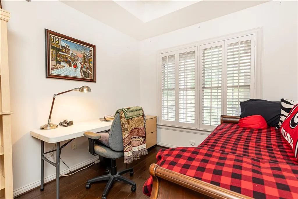211 Colonial Homes Drive Nw Unit 2203, Atlanta, Georgia 30309, 2 Bedrooms Bedrooms, ,2 BathroomsBathrooms,Residential,For Sale,211 Colonial Homes Drive Nw Unit 2203,7574097