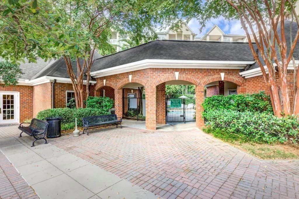211 Colonial Homes Drive Nw Unit 2203, Atlanta, Georgia 30309, 2 Bedrooms Bedrooms, ,2 BathroomsBathrooms,Residential,For Sale,211 Colonial Homes Drive Nw Unit 2203,7574097
