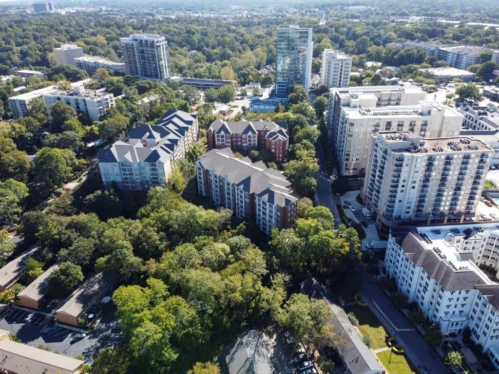 211 Colonial Homes Drive Nw Unit 2203, Atlanta, Georgia 30309, 2 Bedrooms Bedrooms, ,2 BathroomsBathrooms,Residential,For Sale,211 Colonial Homes Drive Nw Unit 2203,7574097