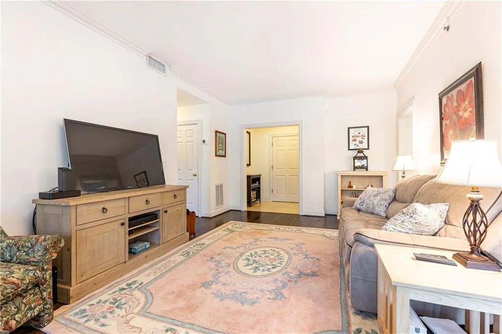 211 Colonial Homes Drive Nw Unit 2203, Atlanta, Georgia 30309, 2 Bedrooms Bedrooms, ,2 BathroomsBathrooms,Residential,For Sale,211 Colonial Homes Drive Nw Unit 2203,7574097
