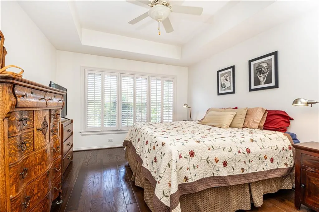 211 Colonial Homes Drive Nw Unit 2203, Atlanta, Georgia 30309, 2 Bedrooms Bedrooms, ,2 BathroomsBathrooms,Residential,For Sale,211 Colonial Homes Drive Nw Unit 2203,7574097