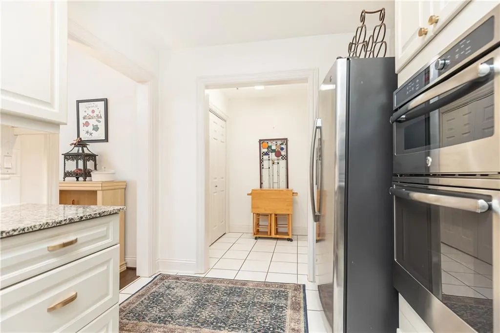 211 Colonial Homes Drive Nw Unit 2203, Atlanta, Georgia 30309, 2 Bedrooms Bedrooms, ,2 BathroomsBathrooms,Residential,For Sale,211 Colonial Homes Drive Nw Unit 2203,7574097