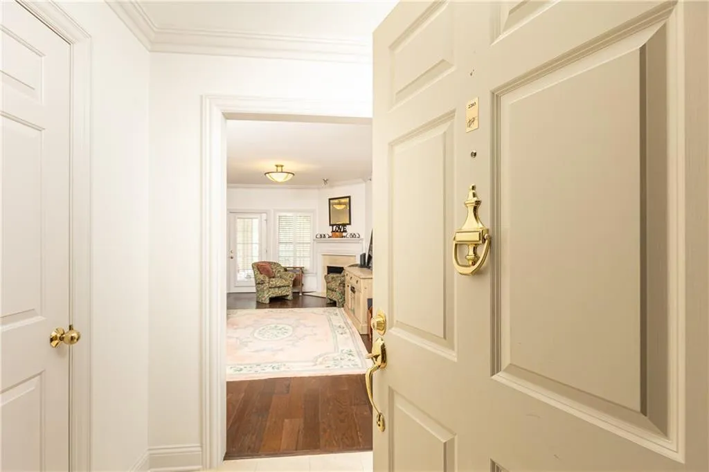 211 Colonial Homes Drive Nw Unit 2203, Atlanta, Georgia 30309, 2 Bedrooms Bedrooms, ,2 BathroomsBathrooms,Residential,For Sale,211 Colonial Homes Drive Nw Unit 2203,7574097