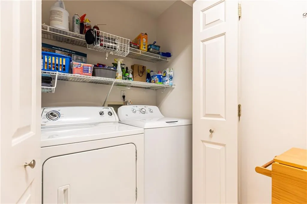 211 Colonial Homes Drive Nw Unit 2203, Atlanta, Georgia 30309, 2 Bedrooms Bedrooms, ,2 BathroomsBathrooms,Residential,For Sale,211 Colonial Homes Drive Nw Unit 2203,7574097