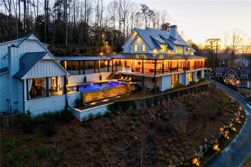 5400 Lake Forrest Drive Nw, Sandy Springs, Georgia 30342, 6 Bedrooms Bedrooms, ,8 BathroomsBathrooms,Residential,Sold,5400 Lake Forrest Drive Nw,7106513