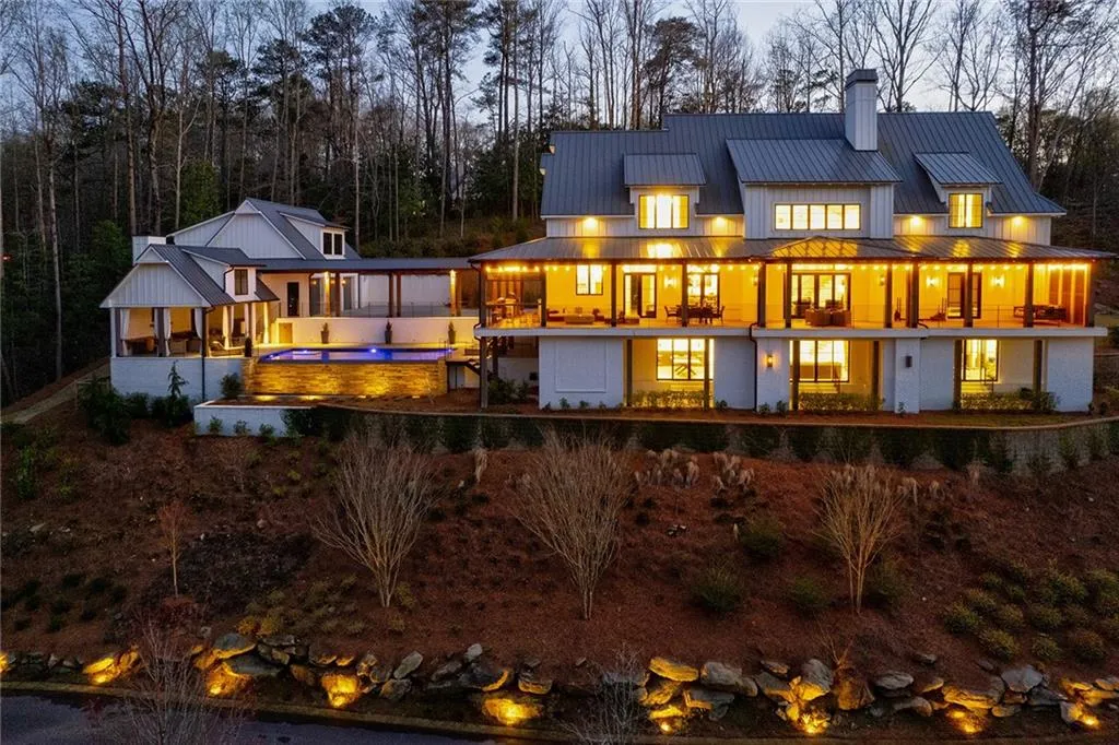 5400 Lake Forrest Drive Nw, Sandy Springs, Georgia 30342, 6 Bedrooms Bedrooms, ,8 BathroomsBathrooms,Residential,Sold,5400 Lake Forrest Drive Nw,7106513