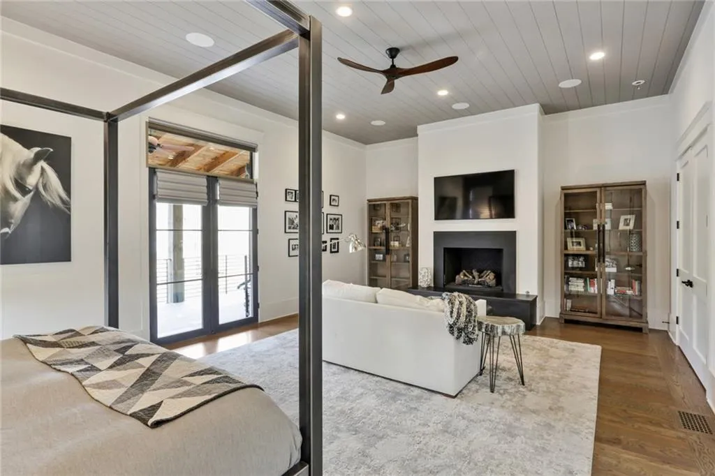 5400 Lake Forrest Drive Nw, Sandy Springs, Georgia 30342, 6 Bedrooms Bedrooms, ,8 BathroomsBathrooms,Residential,Sold,5400 Lake Forrest Drive Nw,7106513