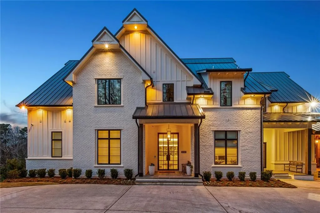 5400 Lake Forrest Drive Nw, Sandy Springs, Georgia 30342, 6 Bedrooms Bedrooms, ,8 BathroomsBathrooms,Residential,Sold,5400 Lake Forrest Drive Nw,7106513