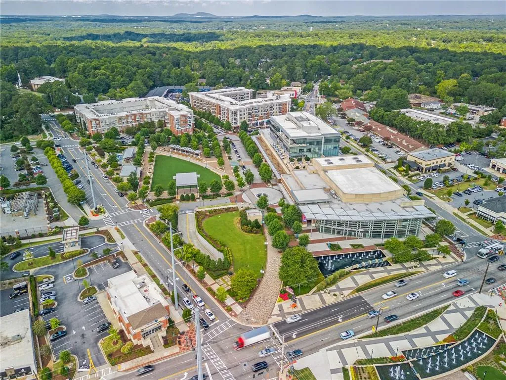 272 Le Gran Bend, Atlanta, Georgia 30328, 2 Bedrooms Bedrooms, ,2 BathroomsBathrooms,Residential,Sold,272 Le Gran Bend,7447293