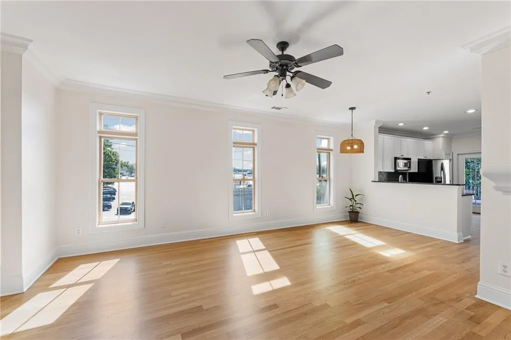 272 Le Gran Bend, Atlanta, Georgia 30328, 2 Bedrooms Bedrooms, ,2 BathroomsBathrooms,Residential,Sold,272 Le Gran Bend,7447293