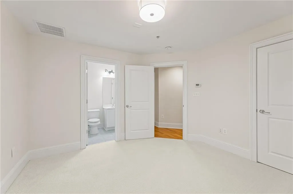 272 Le Gran Bend, Atlanta, Georgia 30328, 2 Bedrooms Bedrooms, ,2 BathroomsBathrooms,Residential,Sold,272 Le Gran Bend,7447293