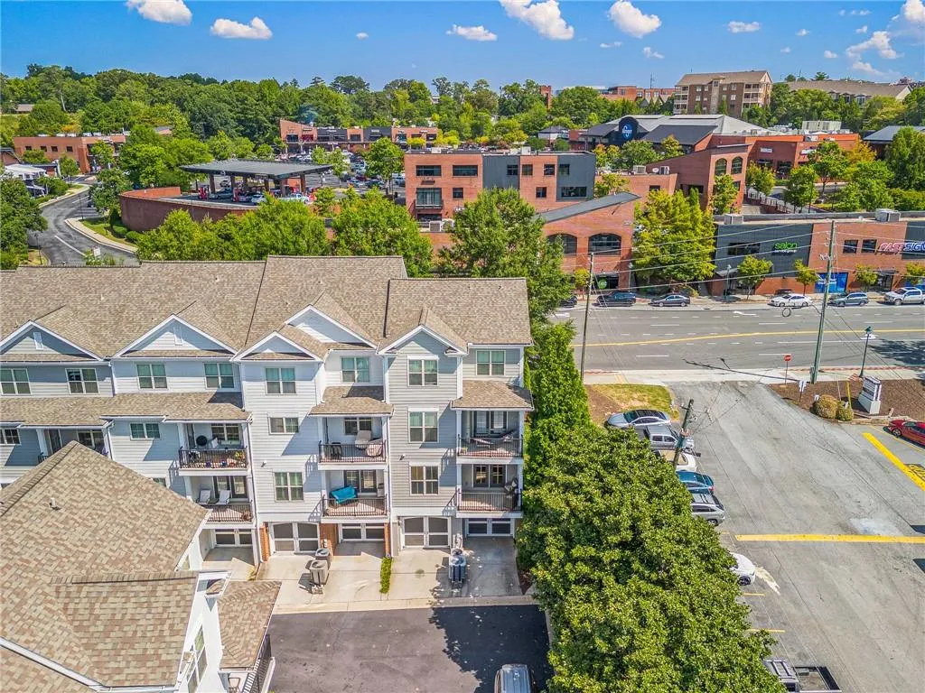 272 Le Gran Bend, Atlanta, Georgia 30328, 2 Bedrooms Bedrooms, ,2 BathroomsBathrooms,Residential,Sold,272 Le Gran Bend,7447293