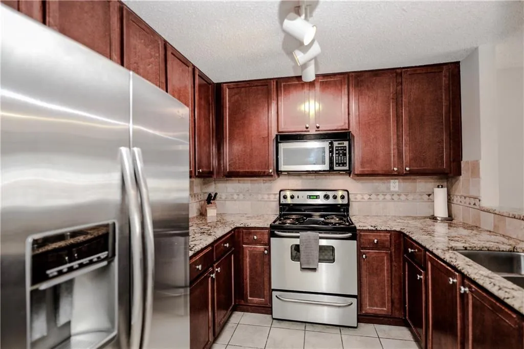 3650 Ashford Dunwoody Road Unit 525, Brookhaven, Georgia 30319, 1 Bedroom Bedrooms, ,1 BathroomBathrooms,Residential,Sold,3650 Ashford Dunwoody Road Unit 525,5849735