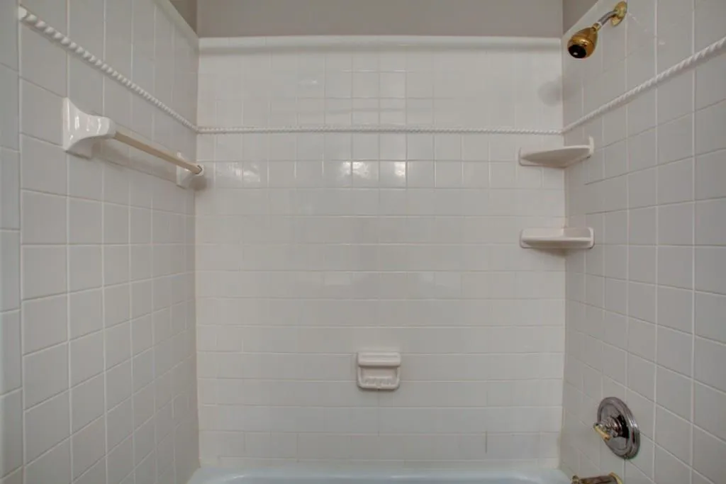 6700 Roswell Road Unit 19f, Atlanta, Georgia 30328, 2 Bedrooms Bedrooms, ,1 BathroomBathrooms,Residential,Sold,6700 Roswell Road Unit 19f,5934143