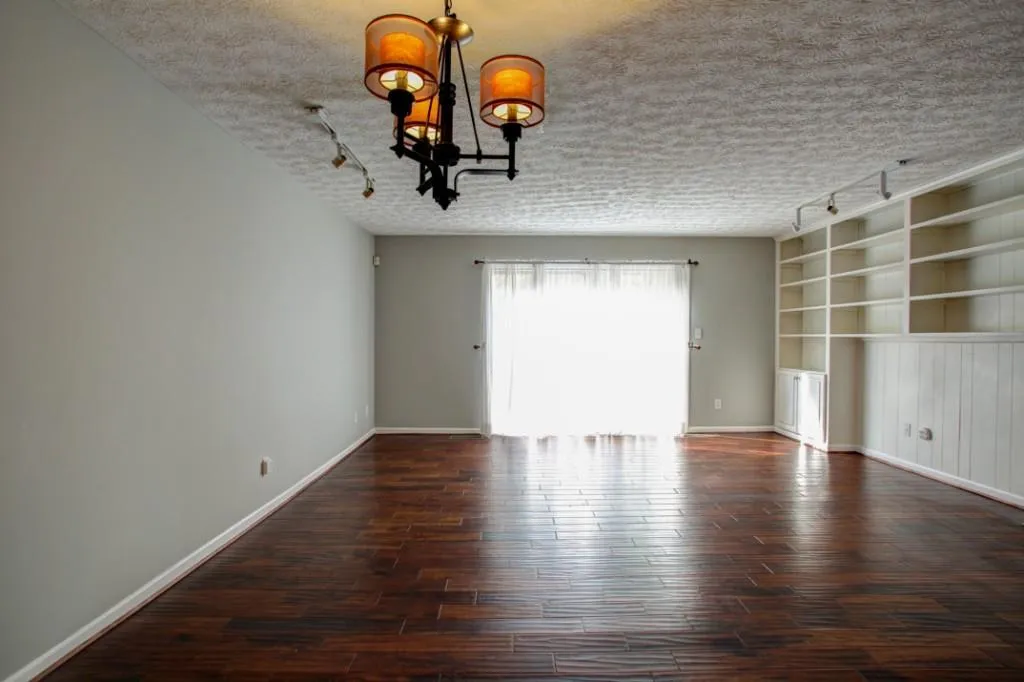 6700 Roswell Road Unit 19f, Atlanta, Georgia 30328, 2 Bedrooms Bedrooms, ,1 BathroomBathrooms,Residential,Sold,6700 Roswell Road Unit 19f,5934143